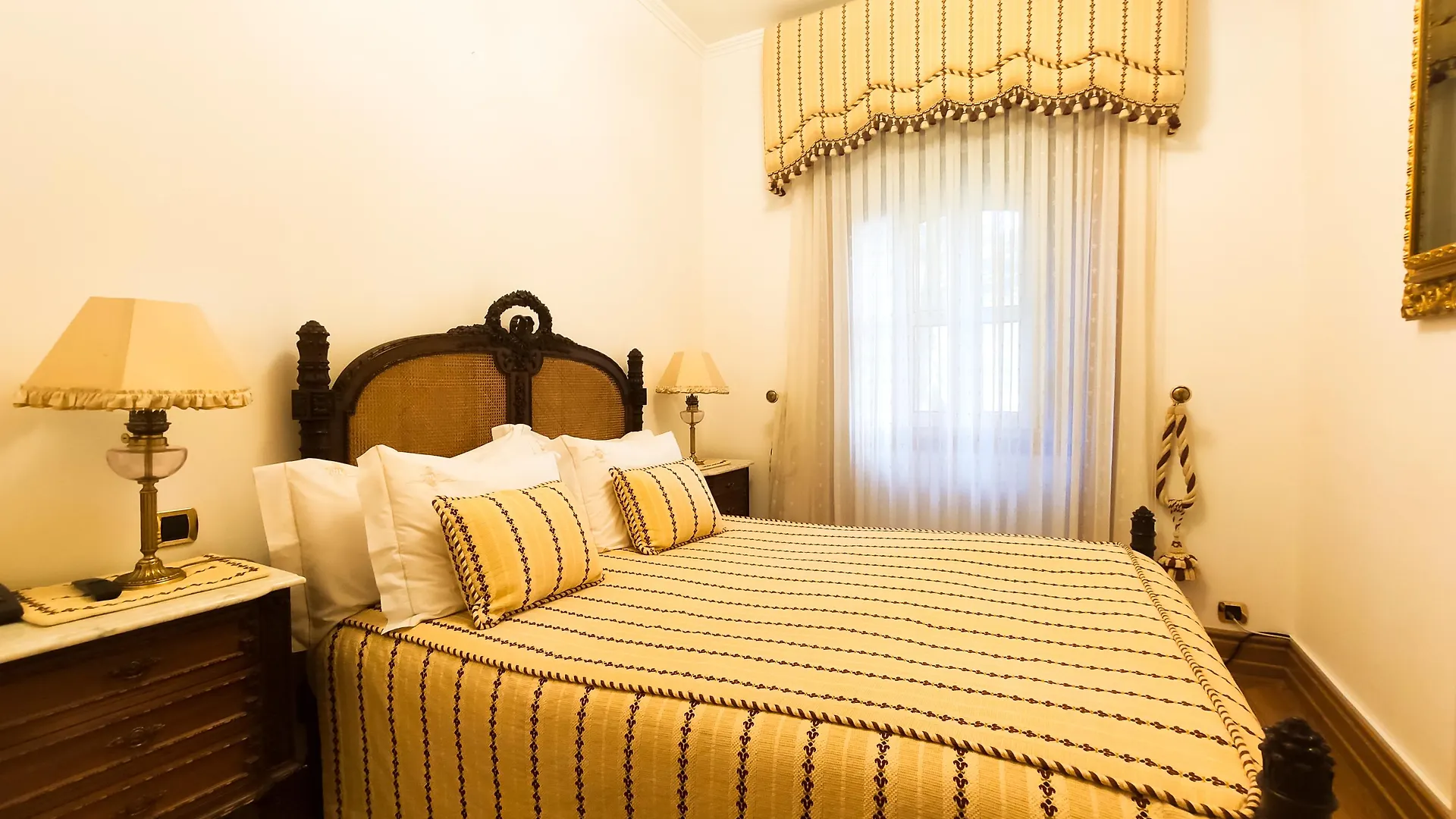 Sintra Marmoris Palace 5*,