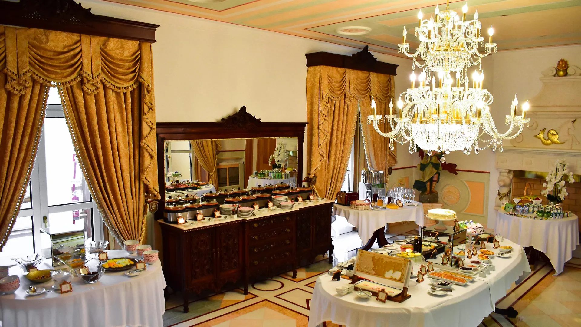 Sintra Marmoris Palace 5*,