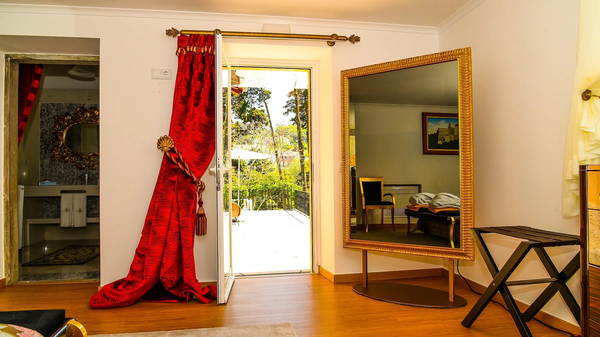 Sintra Marmoris Palace 5*,